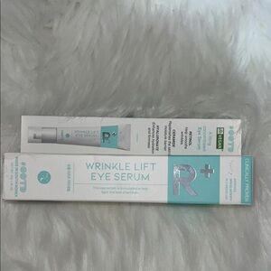 White and Blue Eye Cream for Skincare